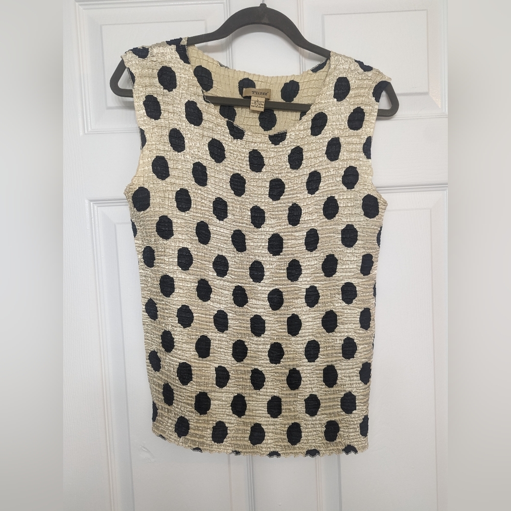VINTAGE Plissé dress tank top with fun polka dots!